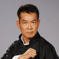 安踏股价